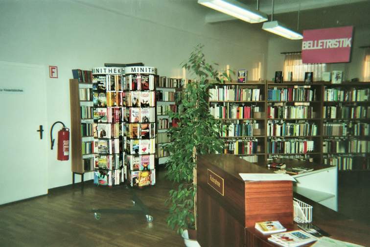 Bild 4 der damals neu eröffneten Bibliothek.