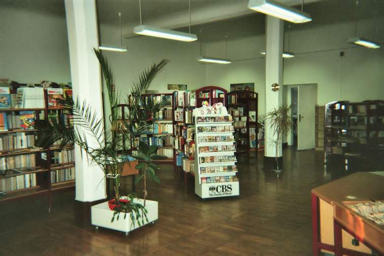 Bild 5 der damals neu eröffneten Bibliothek.